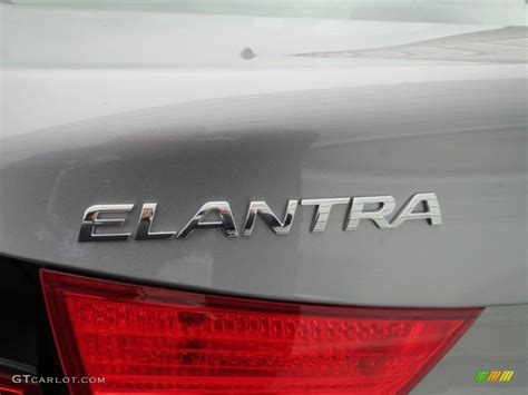 2013 Hyundai Elantra GLS logo