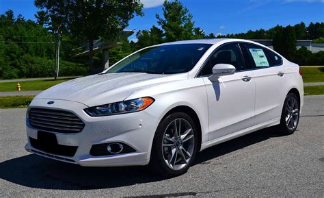 2014 Ford Fusion SE logo