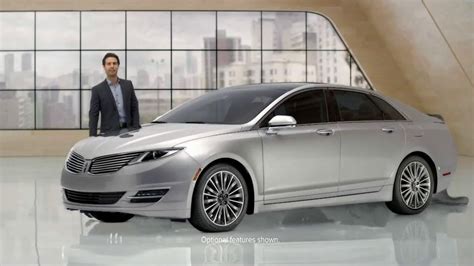 2014 Lincoln MKZ TV Spot, 'A Closer Look'