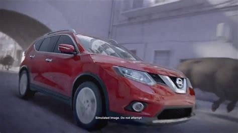 2015 Nissan Rogue TV Spot, 'Bull Chase'