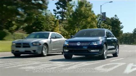 2015 Volkswagen Passat TDI TV Spot, 'Memorial Day Event: Mom' featuring Tony Wilde