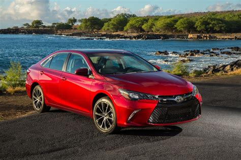 2016 Toyota Camry LE tv commercials