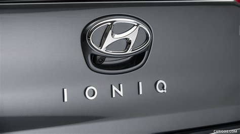 2017 Hyundai Ioniq logo