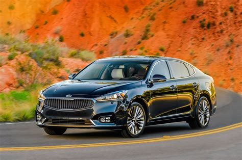 2017 Kia Cadenza Limited logo