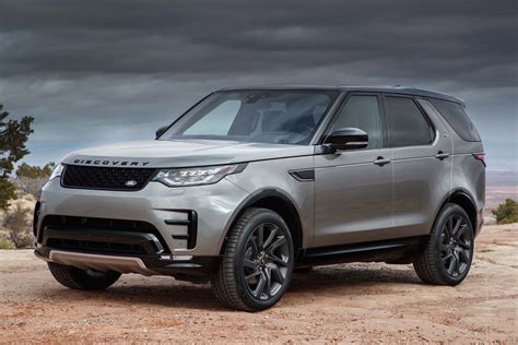 2017 Land Rover Discovery HSE Luxury logo