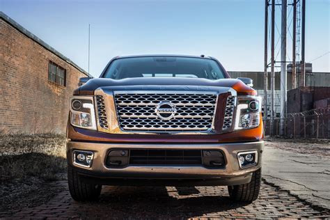 2017 Nissan Titan Crew Cab logo