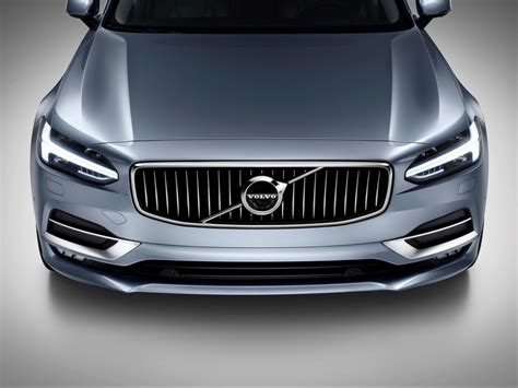 2017 Volvo S90