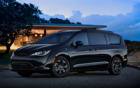 2019 Chrysler Pacifica Hybrid Limited tv commercials