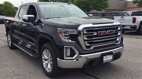 2019 GMC Sierra 1500 Crew Cab SLT 4x4 logo