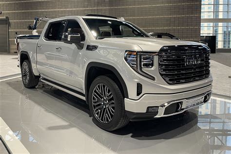 2022 GMC Sierra Denali Ultimate logo