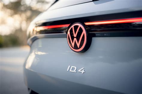 2023 Volkswagen ID.4 logo