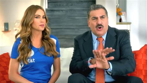 AT&T TV Spot, 'Mejor Jugada' Con Sofa Vergara y Fernando Fiore