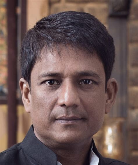 Adil Hussain photo