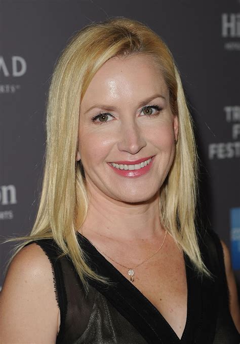 Angela Kinsey photo