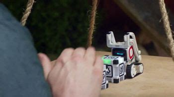 Anki Cozmo TV Spot, 'Treehouse'