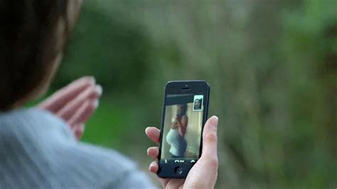 Apple iPhone 5 TV commercial - FaceTime