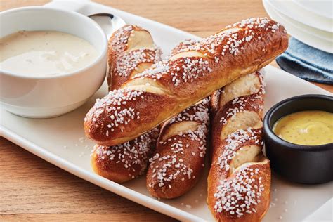 Applebee's Brew Pub Pretzels and Beer Cheese Dip tv commercials