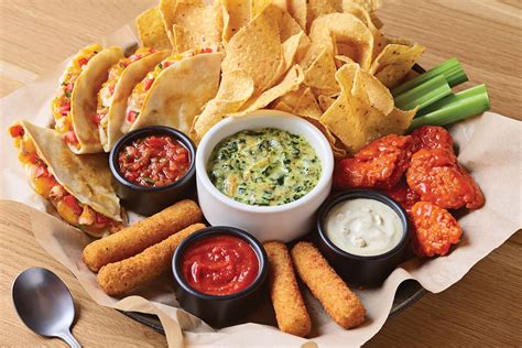 Applebee's Lunch Combos logo