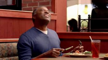 Applebee's Under 550 Calorie Entrees TV Spot, 'Flash Mob' featuring Rocco Salata