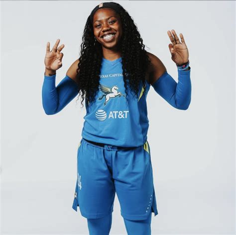 Arike Ogunbowale photo