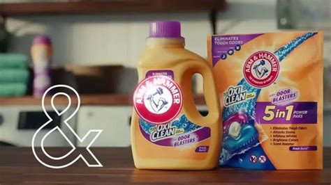 Arm & Hammer Laundry Plus OxiClean With Odor Blasters TV commercial - Favorite Sweatshirt