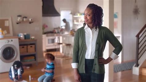 Arm & Hammer Laundry TV Spot, 'Las madres nos inspiran' featuring Angel Henson Smith