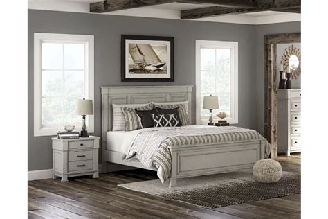 Ashley HomeStore 5-Piece Set Wesling Bedroom