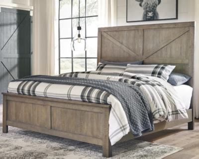 Ashley HomeStore Aldwin Queen Panel Bed