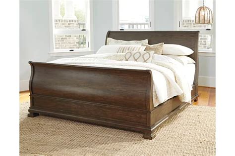 Ashley HomeStore Larrenton Queen Bed logo