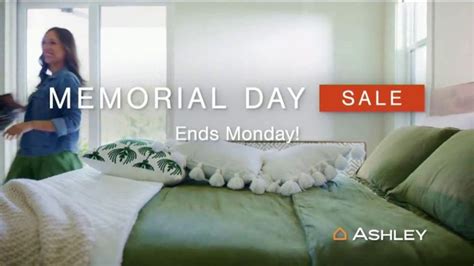 Ashley HomeStore Memorial Day Sale TV commercial - Los primeros 25 clientes: $50 Ashley Cash