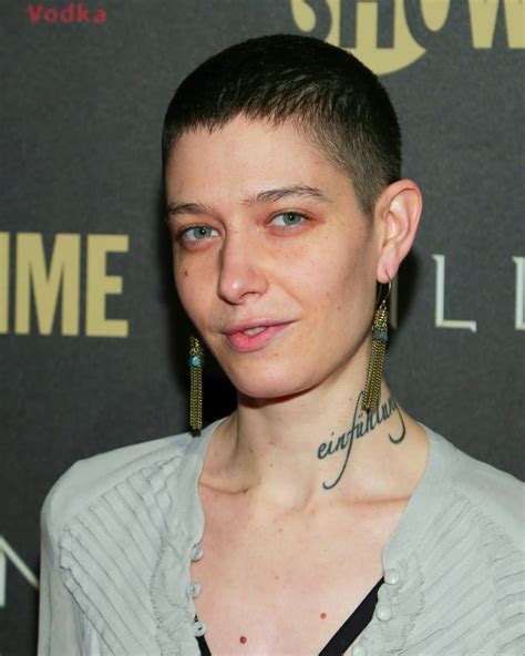 Asia Kate Dillon photo