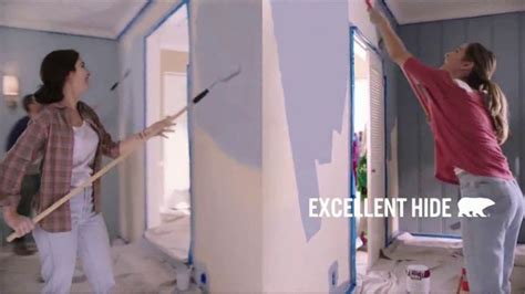 BEHR PREMIUM PLUS Interior TV Spot, 'Ordinary vs. Overachiever'