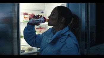 BODYARMOR TV Spot, 'Madrugar' con Jennifer Lopez