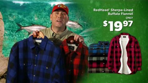 Bass Pro Shops Holiday Sale TV Spot, 'Flannel and Gift Cards'