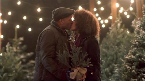 Ben Bridge Jeweler TV Spot, 'Tree Lot' featuring Jasmin Savoy Brown