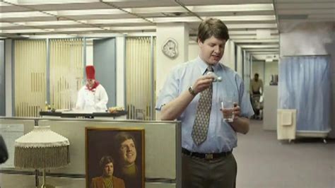 Berry Pomegranate MiO TV Spot, 'Office Transformation'