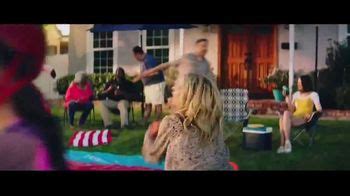 Big Lots TV commercial - Party: Innisbrook Dining Set