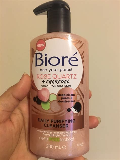 Bioré Rose Quartz Charcoal Daily Purifying Cleanser photo