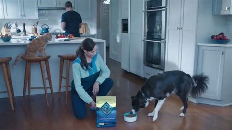 Blue Buffalo Adult Indoor Health TV Spot