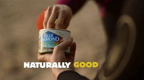 Blue Diamond Almonds TV Spot, 'Pool'