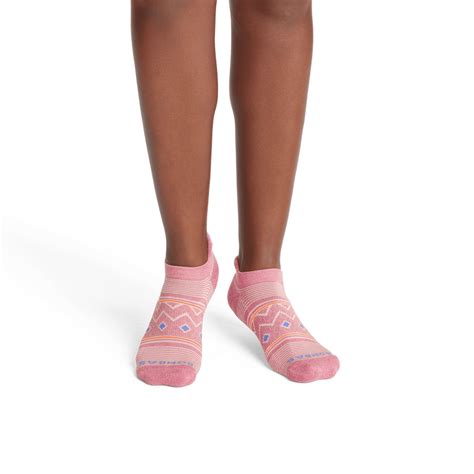 Bombas Women's Holiday Ankle Socks logo