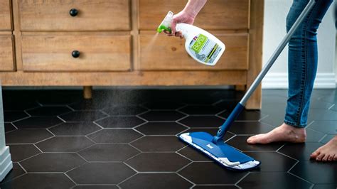 Bona PowerPlus Antibacterial Hard-Surface Floor Cleaner TV Spot, 'Clean Means Muddy Paws Leave No Trace'
