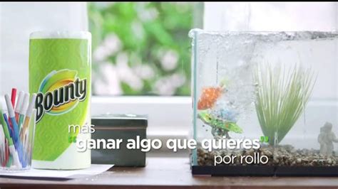 Bounty TV Spot, 'Más vida por rollo'