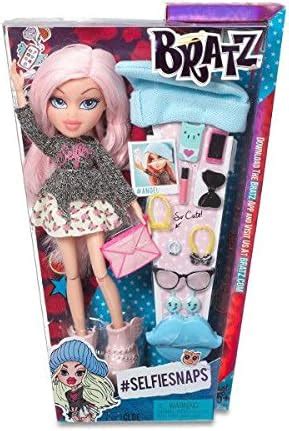 Bratz Selfie Snaps Cloe logo