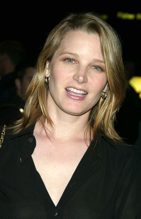 Bridget Fonda photo