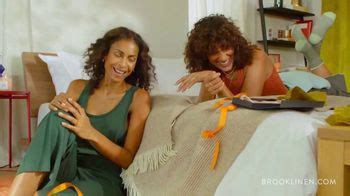 Brooklinen TV Spot, 'Holidays: Welcome Comfort Home Again'