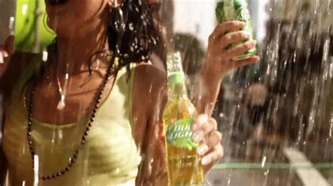 Bud Light Lime TV Spot, 'Switch On Summer' Song by Andra Day featuring David Crane