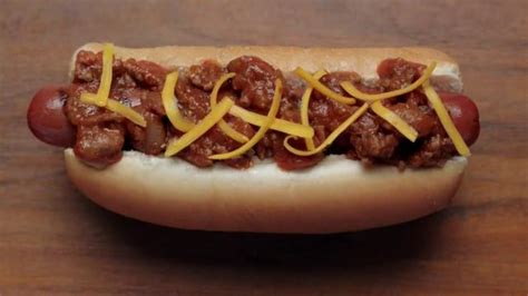 Burger King Chili Cheese Grilled Dog TV commercial - Tourists