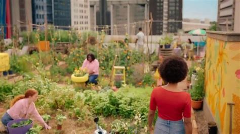 Burt's Bees TV Spot, 'Rooftop Garden' created for Burt's Bees