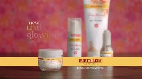 Burt's Bees Truly Glowing Skin Care TV Spot, 'Love Your Skin Naturally'